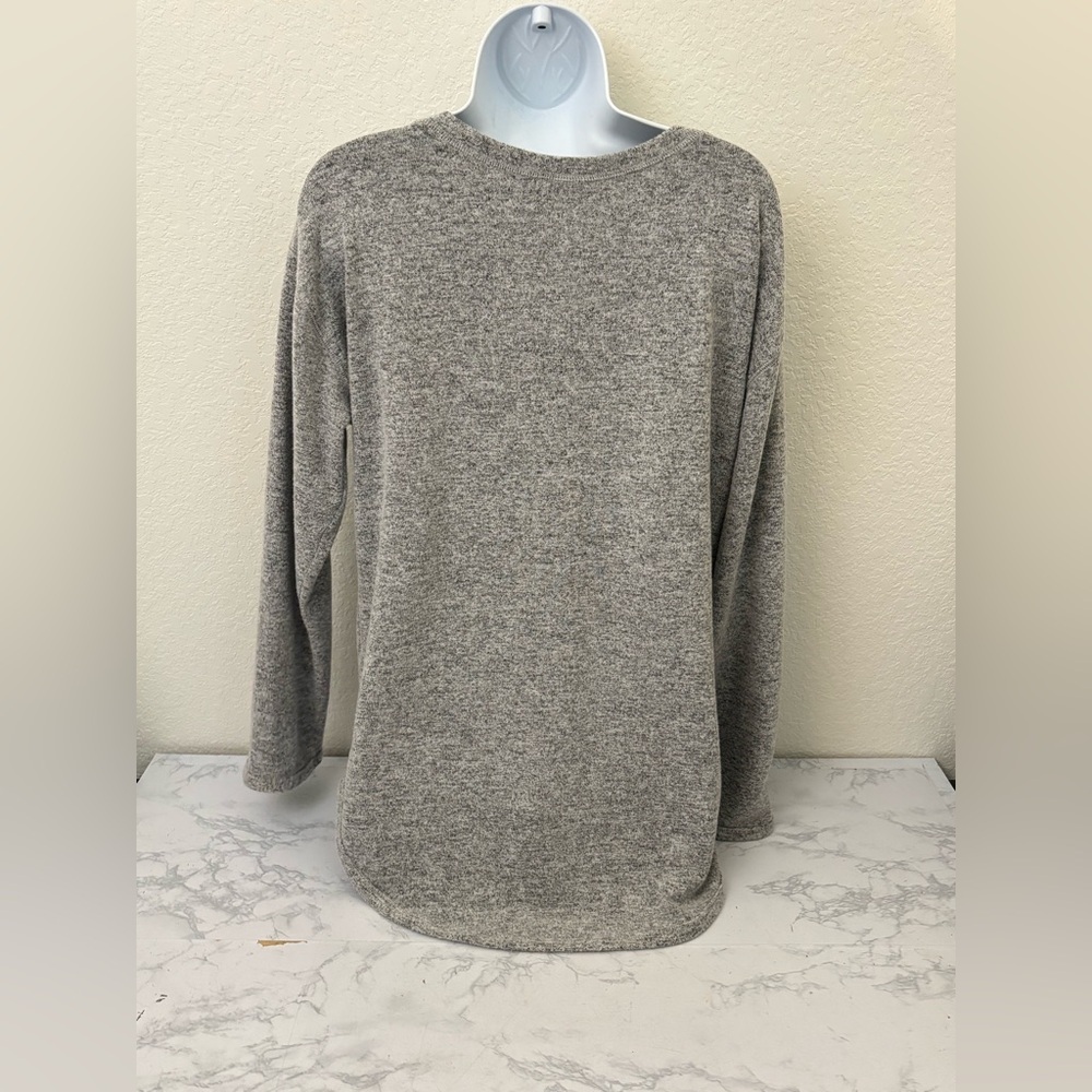 Felina Women's Long Sleeve Pull Over Shirt Size L Gray Knit Round Neck Top - Picture 3 of 5